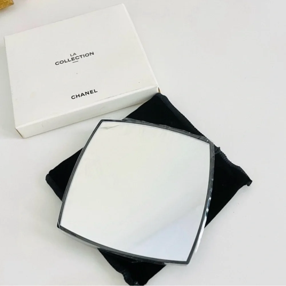 Chanel‎ double side compact mirror